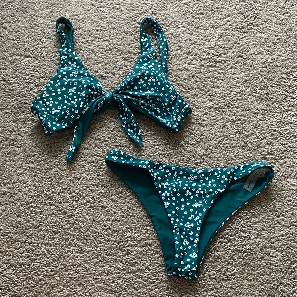 Bathing suit